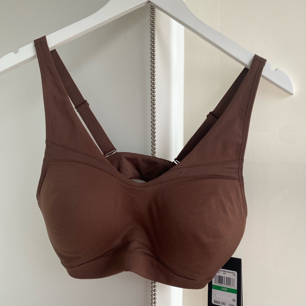 Under Armour Women's SmartForm Evolution Sports Bra Size Large Hue 625 Chocolate